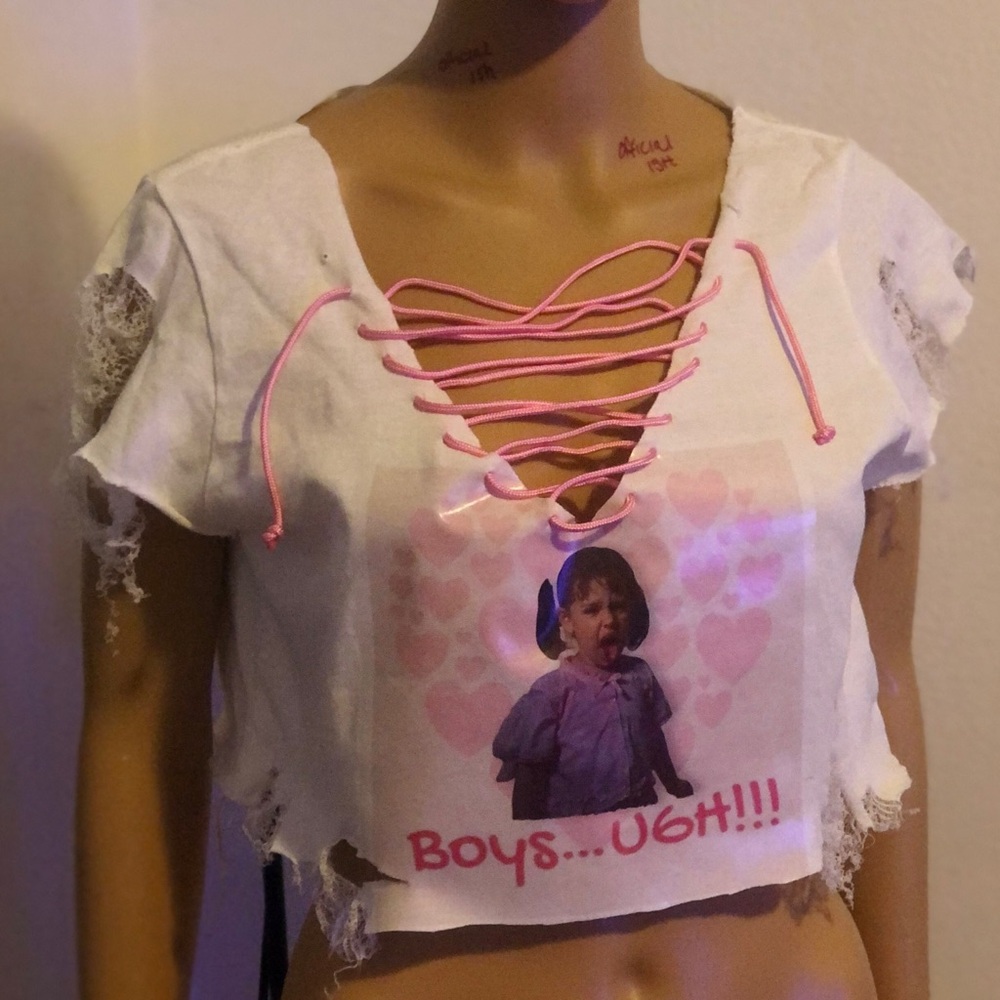 Graphic crop tee